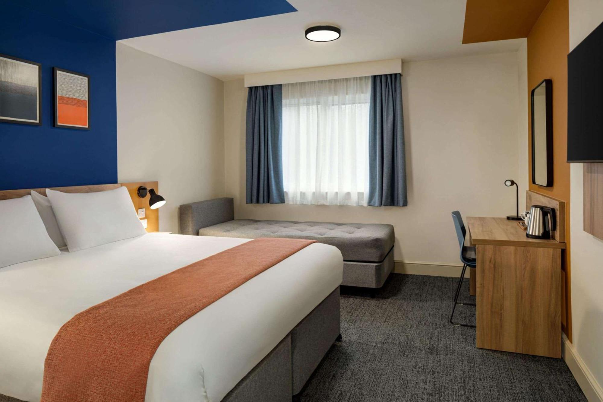 Days Inn Chesterfield - Tibshelf Екстер'єр фото